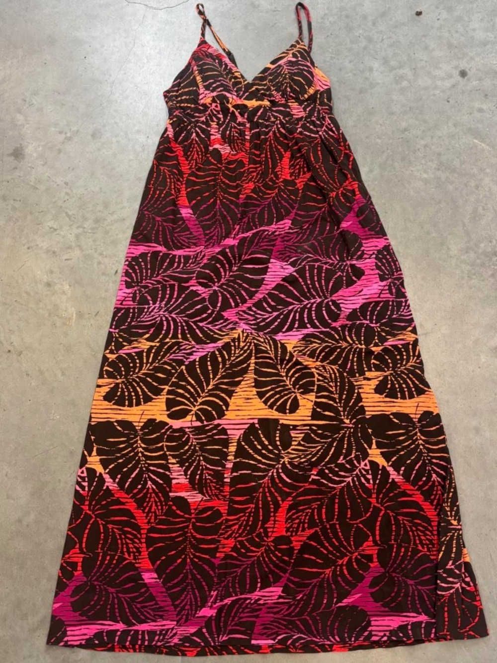 Y2K maxi dress with black leaf and colorful